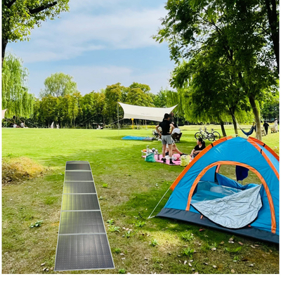 Buy Waterproof Fabric Mono Solar Panel 400W 6 Fold with for RV / Marine online manufacture